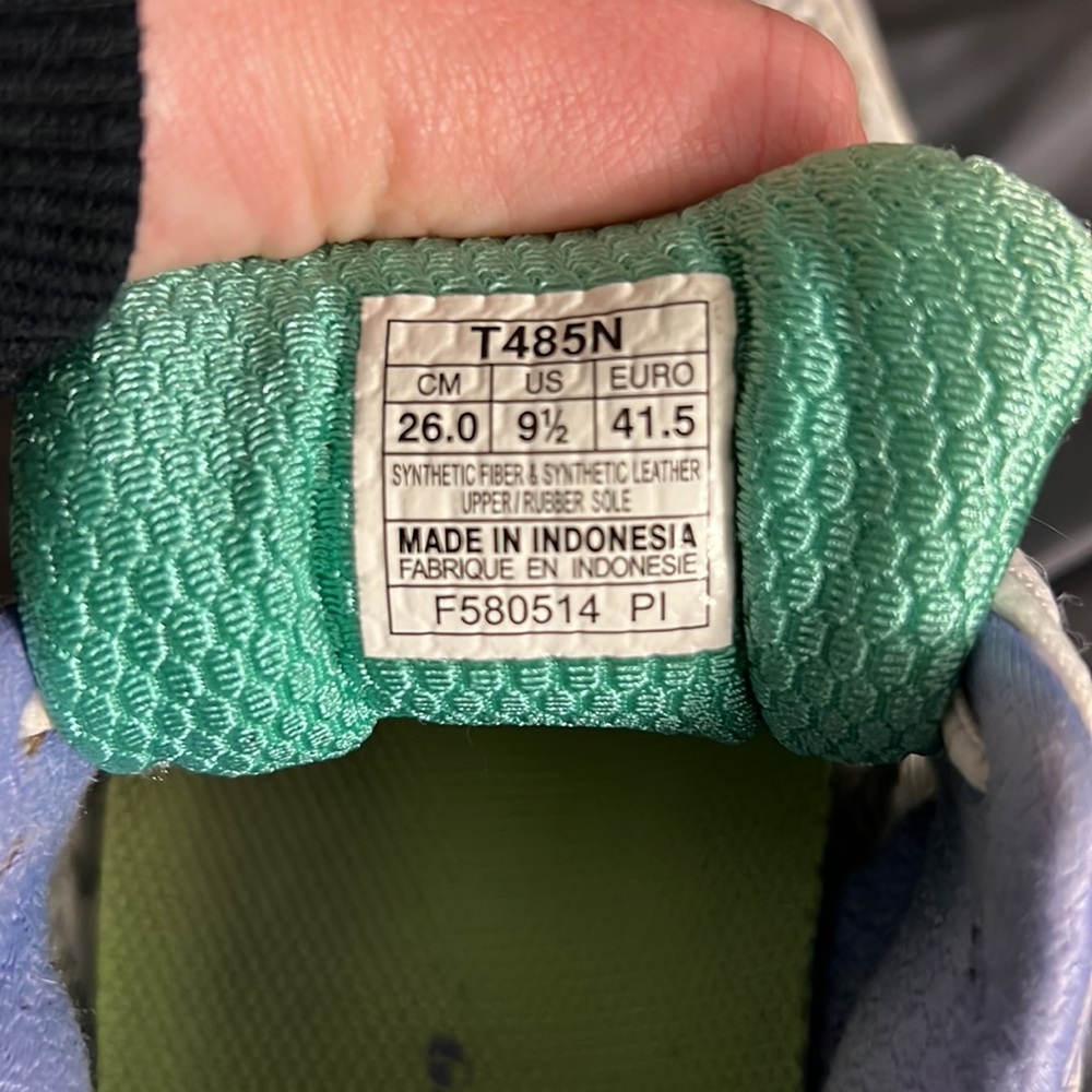 ASICS - Picture 4 of 4